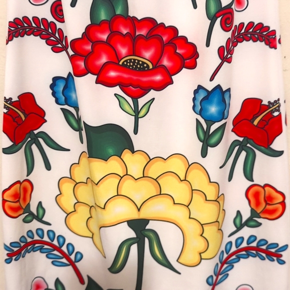 White floral dress size medium - Picture 3 of 8